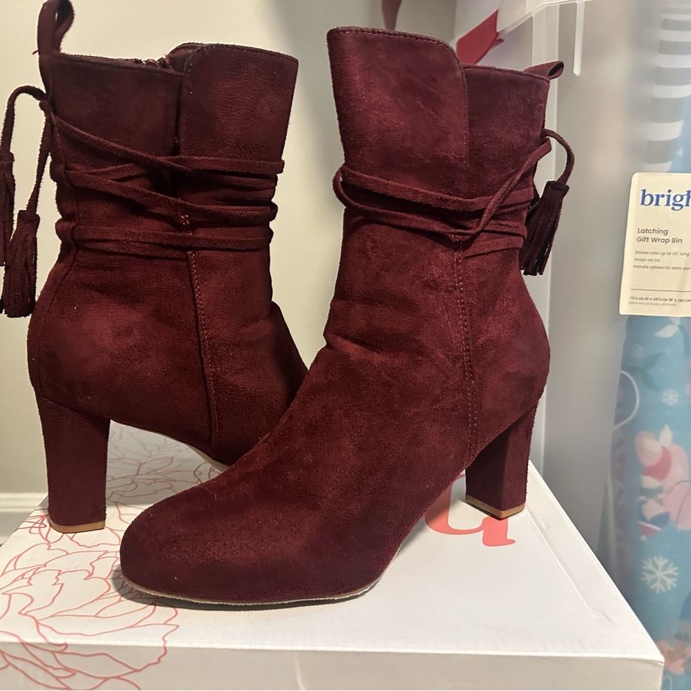 Chic Maroon Suede Heeled Boots